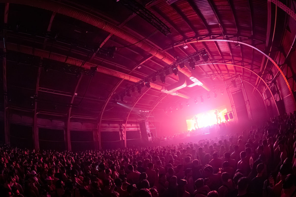 Loading... just a sec